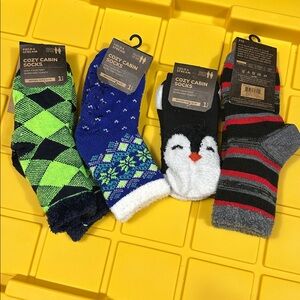 Bundle of 4 Boy Cozy Cabin Youth Socks Gripper Winter Non Slip Thick Warm Gift